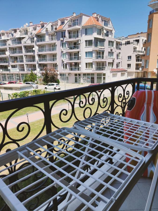 Studio Aivasovskij Park - Meters Away From Beach Pomorie Exteriér fotografie